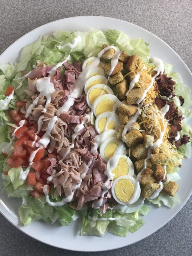 Delicious and easy Cobb salad on Meal Planning Mommies.